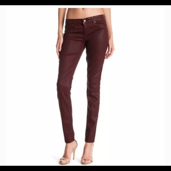 Level 99 NWT mid rise coated skinny jeans. Sz 30.